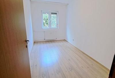 Apartament cu 4 camere semidecomandat în Subcetate - 2