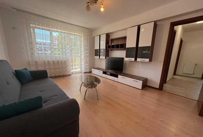 Apartament cu 3 camere decomandat, mobilat în Titan
