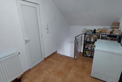 Casă cu 5 camere cu Garaj în Izvoru Muntelui - 9