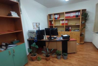 Casă cu 4 camere în Central - 15