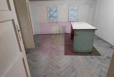 Spațiu comercial, de 105 mp, în Basarabia