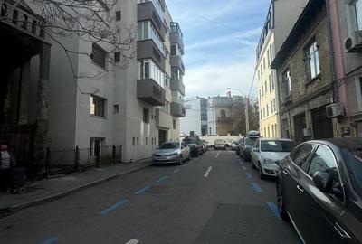 Apartament cu 3 camere decomandat în Victoriei