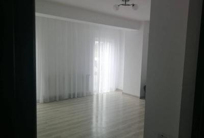 Apartament cu 2 camere decomandat în Florești