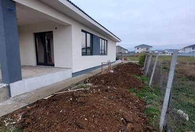Casă cu 3 camere în Central