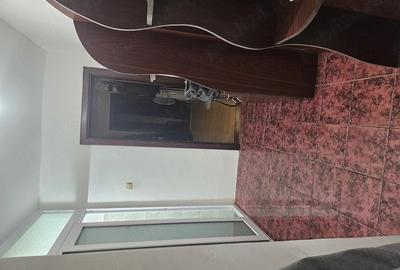 Apartament cu 3 camere semidecomandat în Central - 6