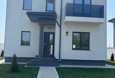 Casă cu 3 camere în Dumbrava - 1
