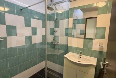 Apartament cu 3 camere decomandat în Valea Aurie