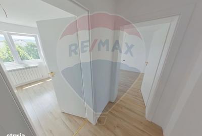 Apartament cu 4 camere decomandat în Central