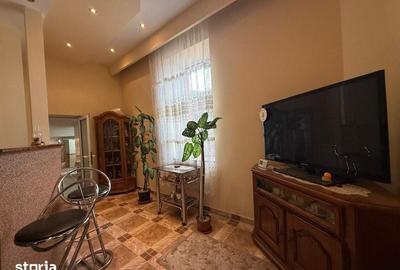 Casă cu 4 camere cu Teren 490 Mp în Central