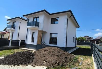 Casă cu 4 camere cu Teren 325 Mp în Valea Adâncă
