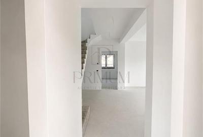 Duplex cu 4 camere cu Canalizare în Moșnița Nouă - 2