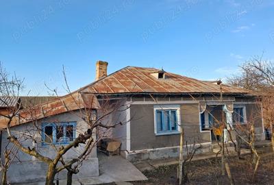 Casă cu Teren 1214 Mp în Beștepe