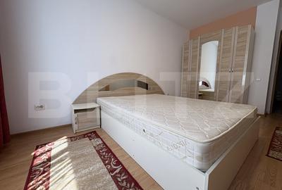 Apartament cu 3 camere semidecomandat, mobilat în Dâmbul Rotund