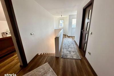 Casă cu 5 camere cu Teren 470 Mp în Malu Mare - 1