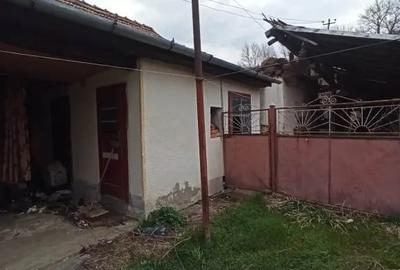 Casă cu 3 camere în Fântânele