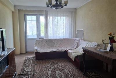Apartament cu 3 camere decomandat în Ultracentral