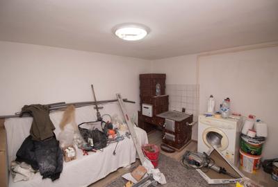 Casă cu 7 camere cu Canalizare în Poiana Țapului - 2