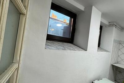 Casă cu 6 camere cu Canalizare în ICIL - 29