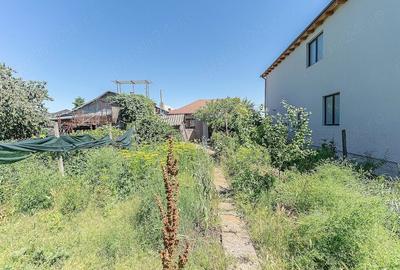 Casă cu 3 camere cu Teren 354 Mp în Central