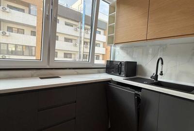 Apartament cu 2 camere decomandat, mobilat în Central