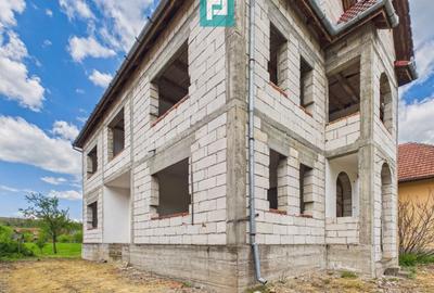 Casă individuală cu 6 camere cu Teren 1079 Mp în Exterior Nord - 2