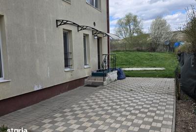 Casă cu 4 camere cu Teren 350 Mp în Florești
