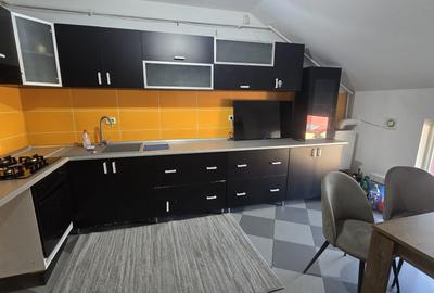 Apartament cu 2 camere semidecomandat în Giroc