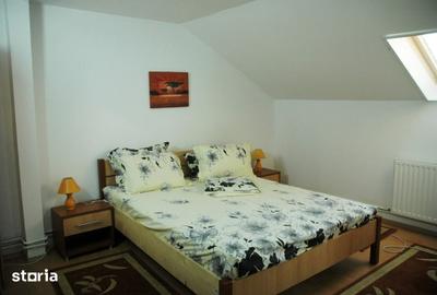 Casă cu 6 camere cu Teren 1359 Mp în Girișu de Criș - 10