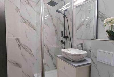 Apartament cu 4 camere decomandat în Decebal
