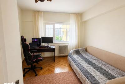 Apartament cu 2 camere decomandat în Între Lacuri