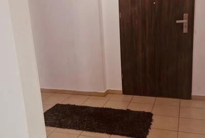 Apartament cu 3 camere decomandat în Soarelui
