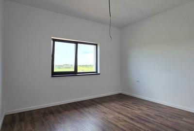 Casă cu 4 camere în Clinceni