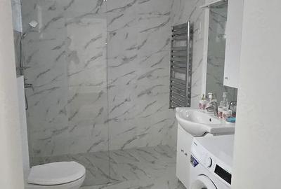 Casă cu 3 camere cu Teren 200 Mp în Central