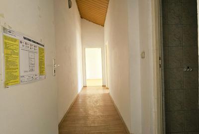 Casă individuală cu 10 camere cu Canalizare în Central - 40