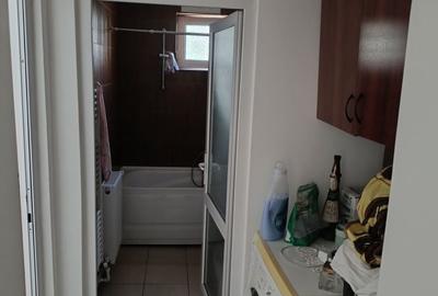 Apartament cu 2 camere decomandat în Micro 5 - 2