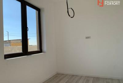 Duplex cu 3 camere cu Canalizare în Moșnița Veche - 4