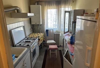 Apartament cu 4 camere decomandat în Central - 2