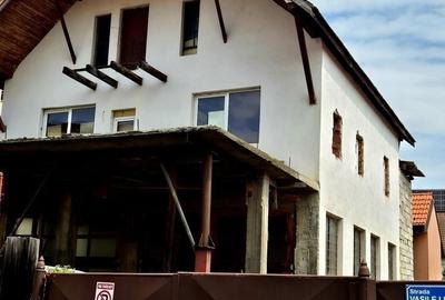 Casă cu 4 camere în Central