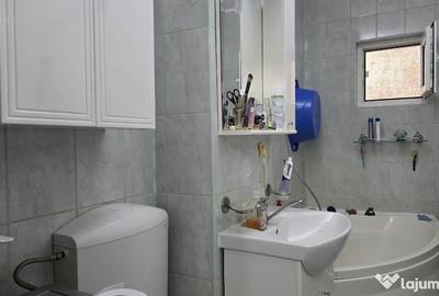 Apartament cu 3 camere decomandat în Decebal