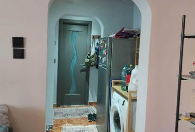 Apartament cu 2 camere decomandat în Obor