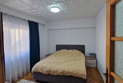 Apartament cu 3 camere decomandat în Central - 2