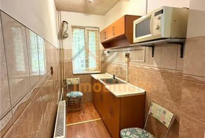 Apartament cu 2 camere semidecomandat în Nufărul