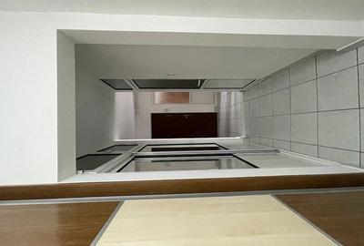 Apartament cu 3 camere decomandat în Tomis III