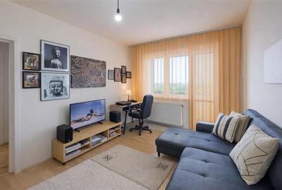 Apartament cu 2 camere semidecomandat, mobilat în Aleea Carpați