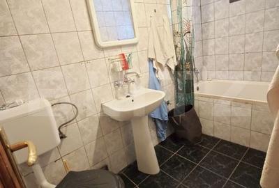 Casă cu 4 camere cu Teren 308 Mp în Schei