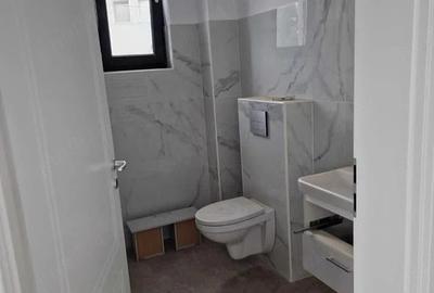 Spațiu comercial, de 61 mp, în Central - 4