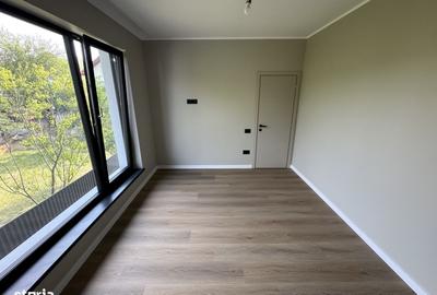 Casă cu 4 camere în Miroslava
