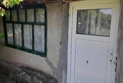 Casă cu 2 camere cu Teren 1000 Mp în Alexandru Odobescu - 1