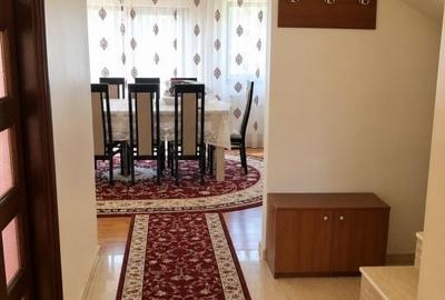 Casă cu 4 camere în Baciu