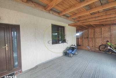 Casă cu 5 camere cu Teren 481 Mp în Malu Mare